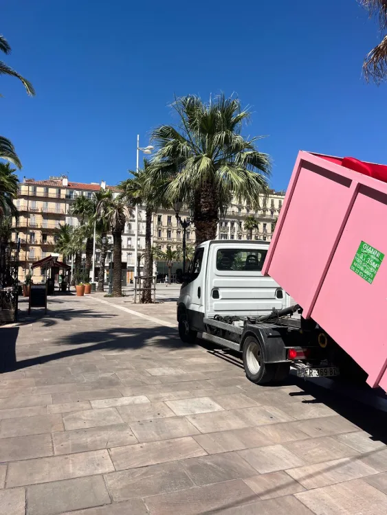 Camion remorque benne, Toulon