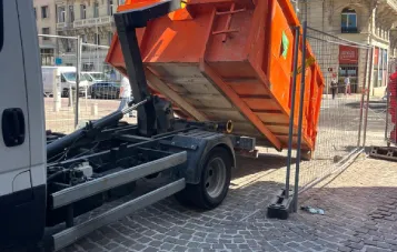 Livraison benne 7 m³ sur voirie, Toulon